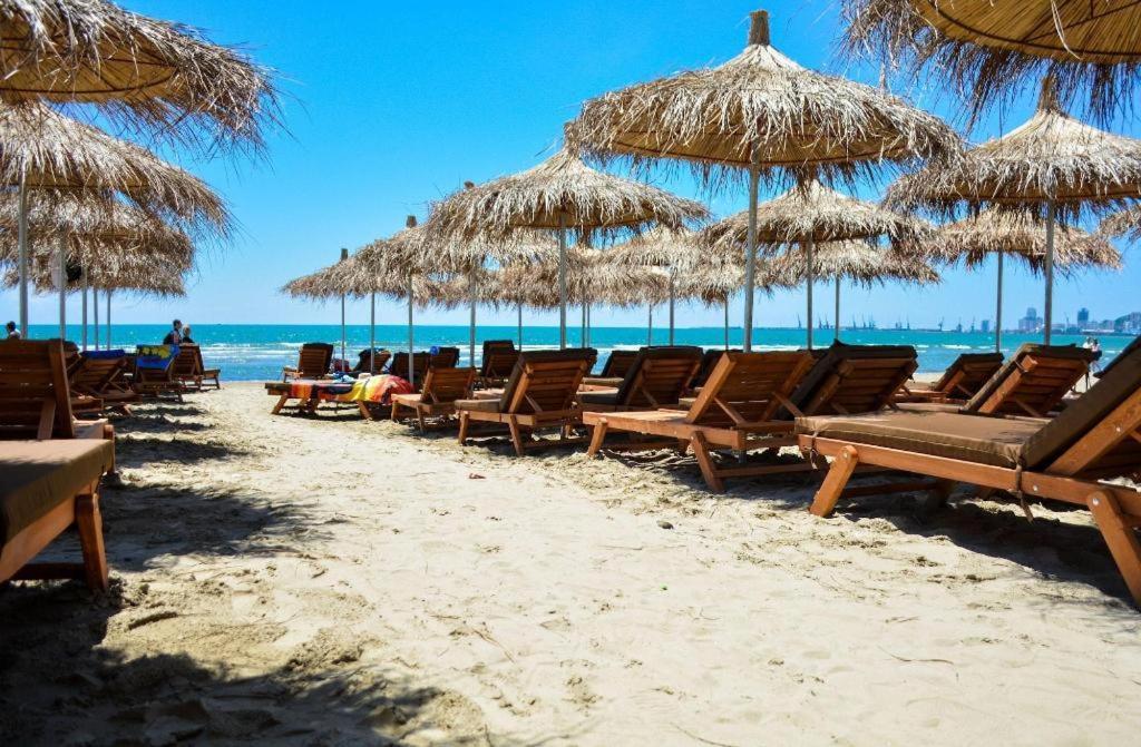 Luxurious Cozy Seaview Apartment Дуррес Екстер'єр фото